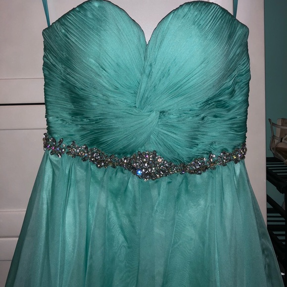 Size 6/8 AQUA Shail K. High-low prom dress - Picture 3 of 8